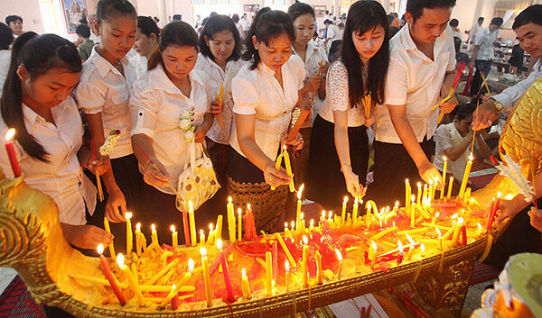 Pchum Ben - một lễ hội tôn giáo đặc biệt của Campuchia | Ẩm thực Campuchia