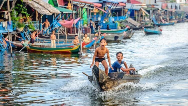 Tour tham quan khám phá biển hồ Tonle Sap và làng nổi Kampong Phluk giá  rẻ